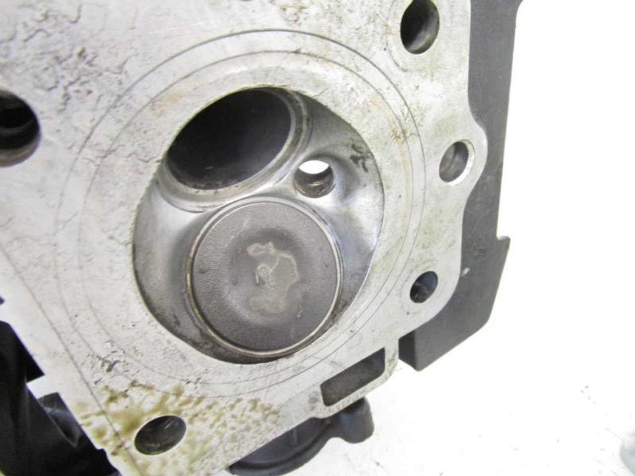 96 Suzuki GS 500 E Cylinder Head 11100-01D01 1988-1996